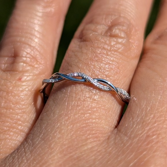 14K White Gold Dainty Twist Diamond Band Ring - Picture 8 of 9